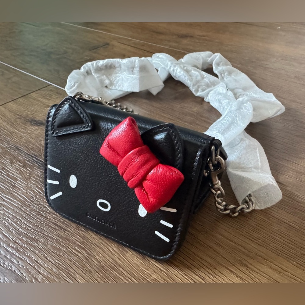 BALENCIAGA-AUTHENTIC (NWT) Hello Kitty Black Leather Mini Wallet on a Chain - Picture 16 of 17